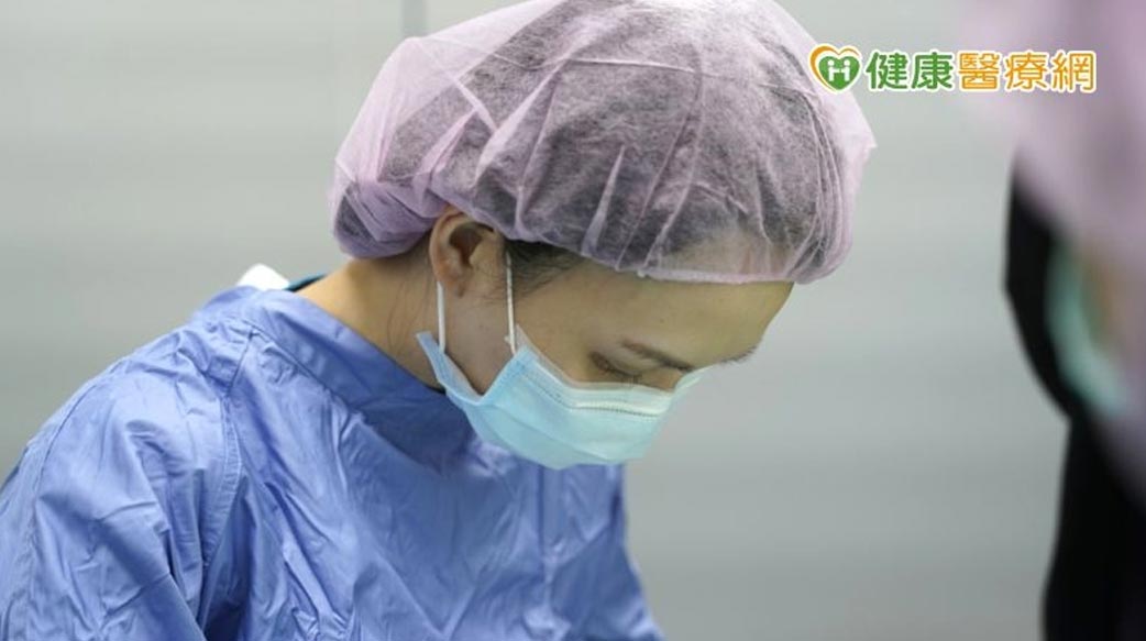 雙眼皮該「割」還是「縫」？　眼整外科醫不藏私曝優缺點