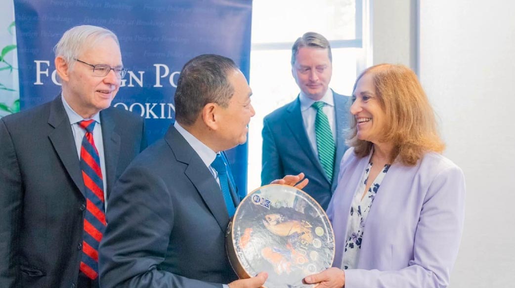 是誰偷了「葛來儀的芳心」？