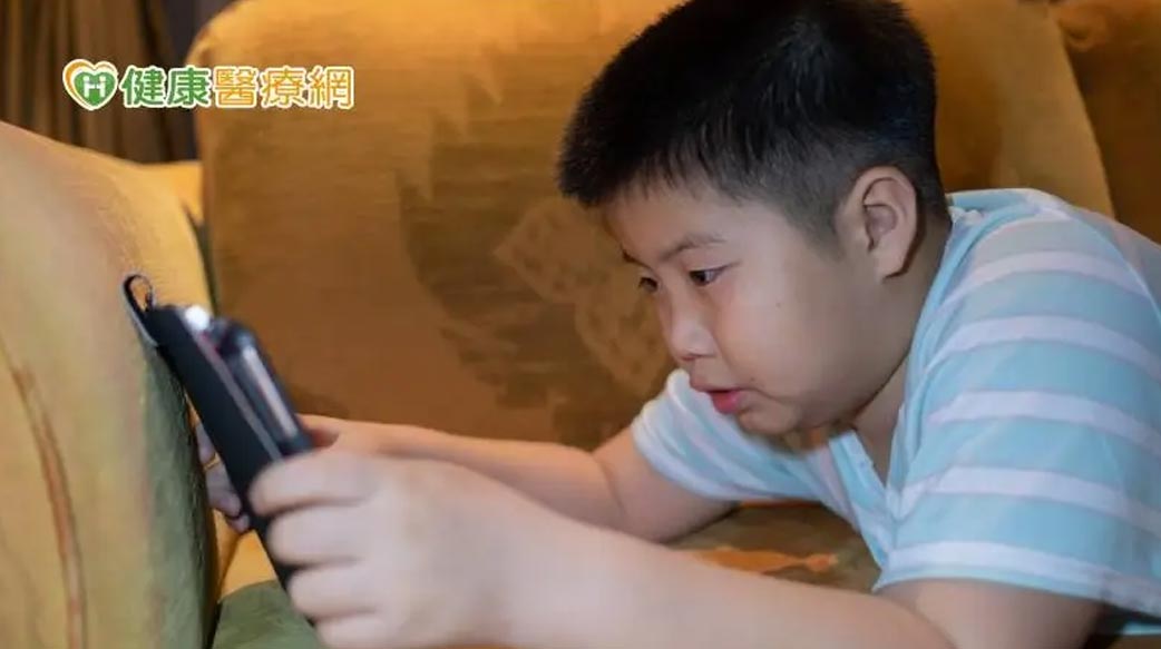 孩童高度近視恐是眾多眼疾之源！　醫籲「343原則」護眼