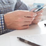 防制無卡分期詐騙，教育、法治應雙管齊下