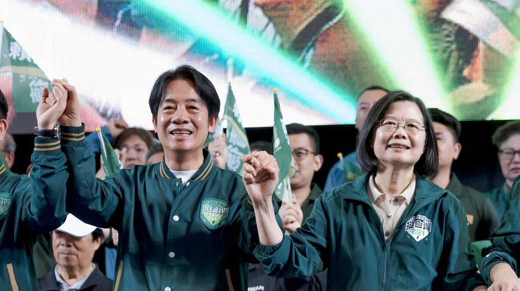 總統參選人可以愛家去催淚，但想當總統一定要愛民去同理