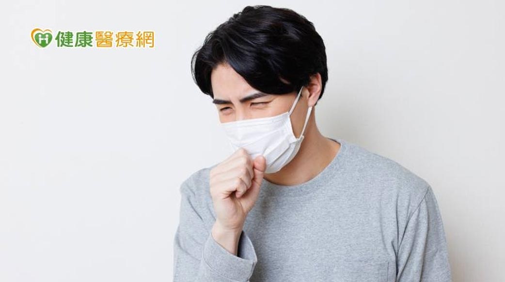 肺炎黴漿菌「會走路的肺炎」！誰是高危險族群？　5大常見QA一次看