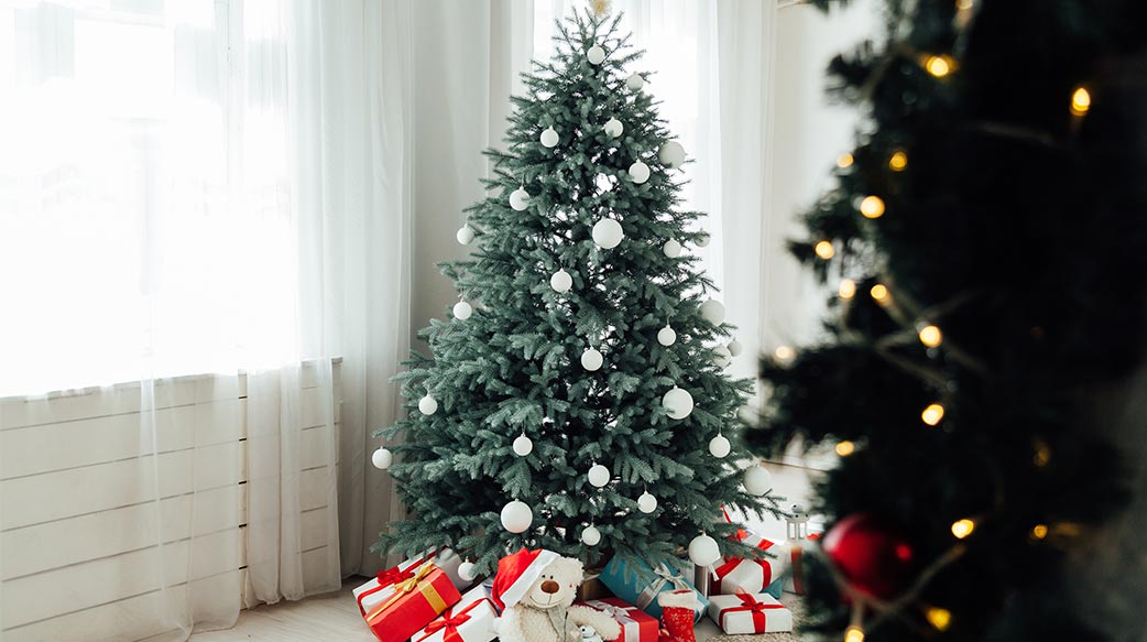 人造圣诞树拍卖超过台币13万