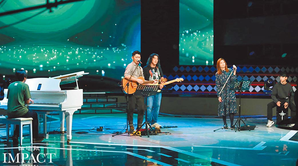 「台客」詩歌也很搖滾！ 陳祈允牧師組福音樂團 和年輕人扮「街頭福音人」巡迴熱唱