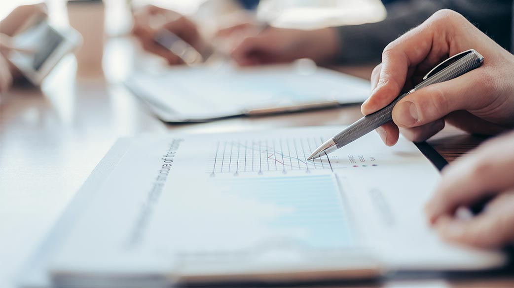 人陷害制度   論公務人員考績制度人為之弊