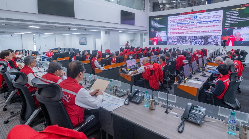 面對大自然堅韌邁進的台灣