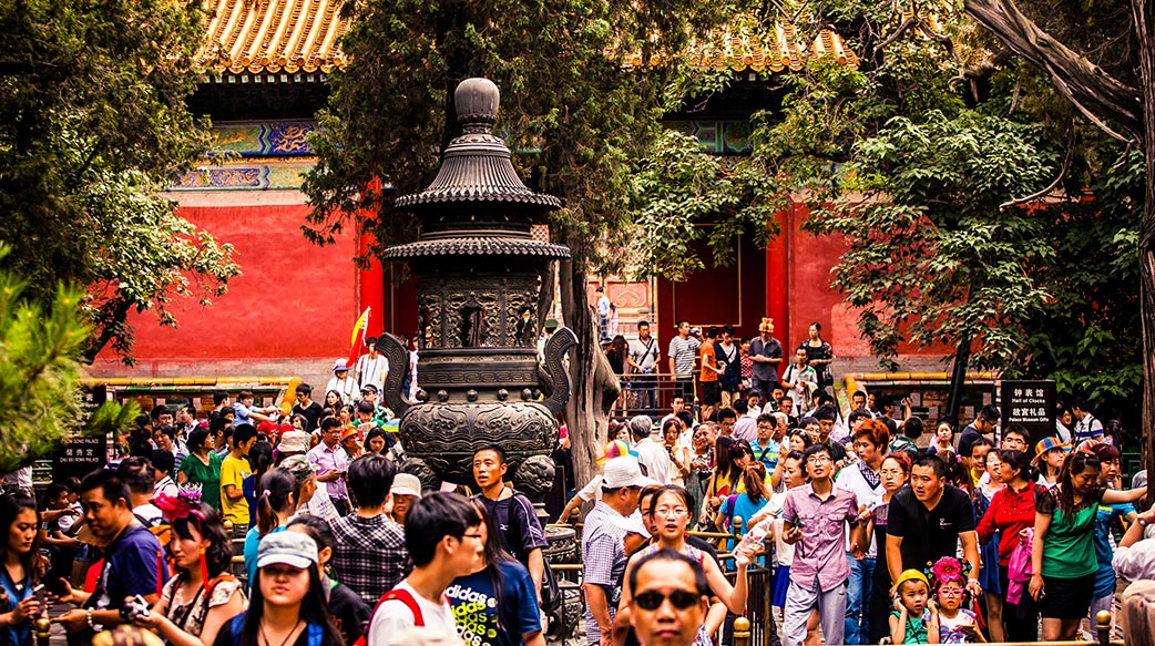 中国外国游客减少，内地旅游正流行
