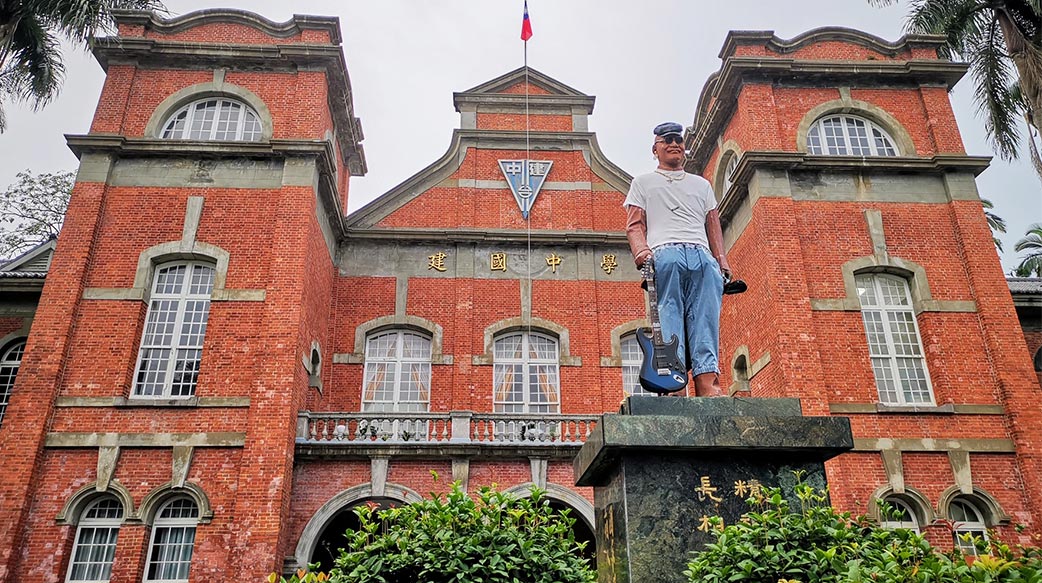 何必為難蔣公銅像 ？