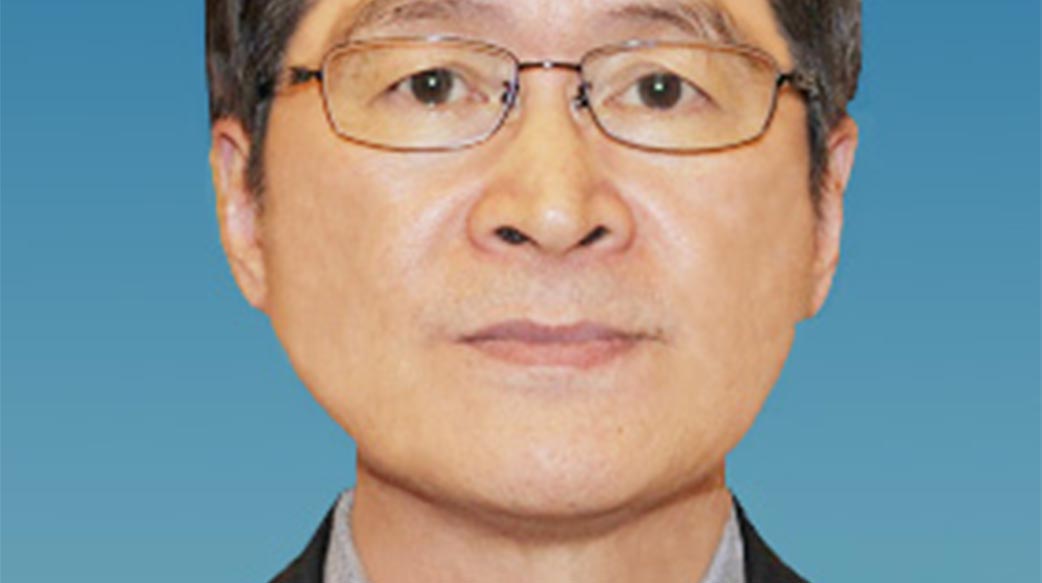 馮規嚴隨大勢底定