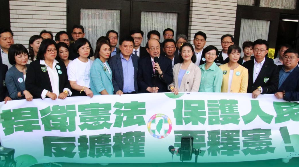 吃相難看的覆議案