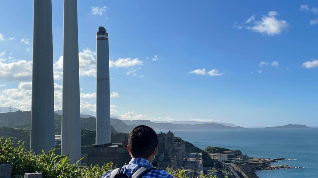 「沒有討論，沒有民主！」變成民進黨的雙標口號