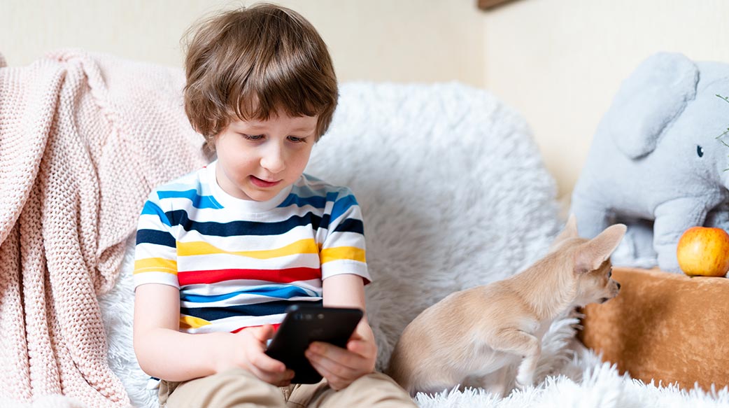 正確引導孩子使用手機和網路