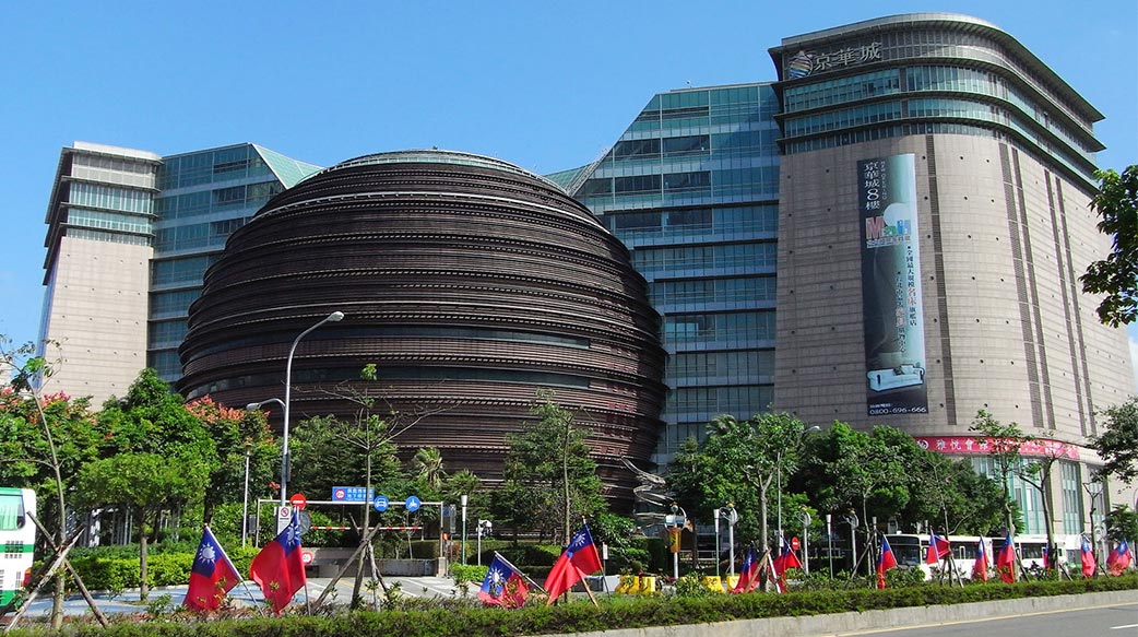 爭議中的容積獎勵：誰在賺大錢，誰在假裝無知？