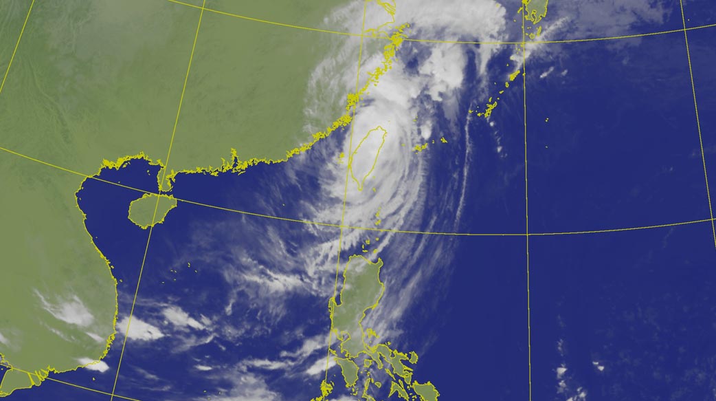 史上兩次丹娜絲颱風，都讓民眾覺得氣象預報失準