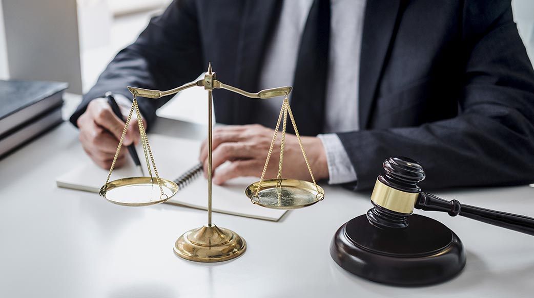 司法該年終大掃除而不該清倉大拍賣