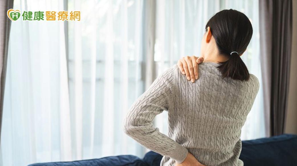 當心過緊內衣影響健康！中醫師解析胸部經絡　教正確保養乳房