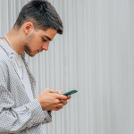 用手機成癮 過猶不及