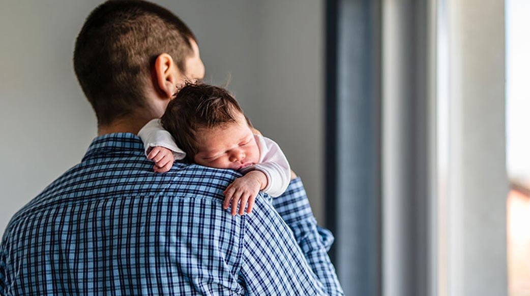 新手爸爸育兒心路　角色轉換與心理調適