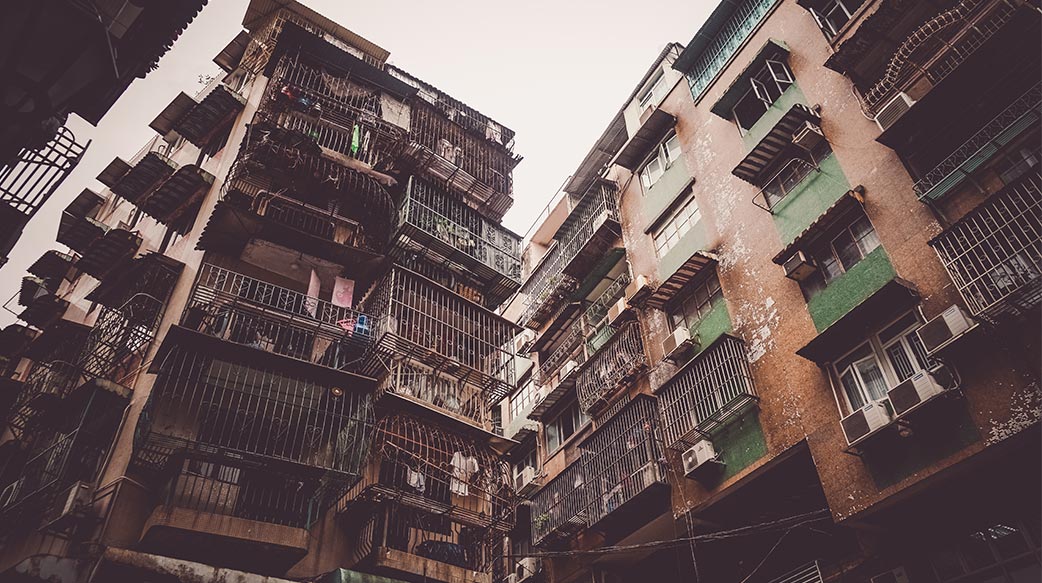 立法強制危老舊屋都更，落實居住正義