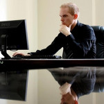 【工程師只是第一批】AI 職位替代會慢慢開始並突然爆發，企業如何因應？