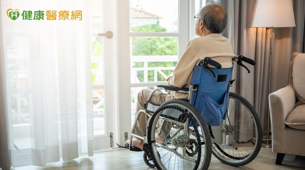 71歲老翁心衰竭二進加護病房　「這1微創術式」助攻順利置換主動脈瓣膜