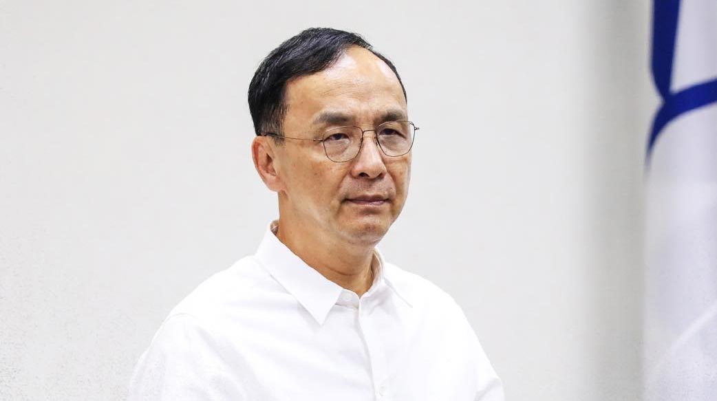 主權基金才剛提，國民黨就急著靠過去？朱立倫，你到底要戰還是要降？