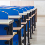 学生打老师，老师怎么办？