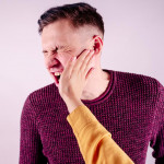 互搧耳光，是世界上最愚蠢的比賽