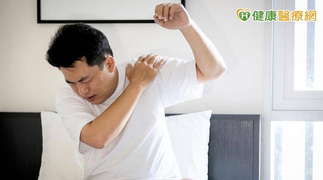 慢性疼痛找不到病灶？醫：可能是「傷害可塑性疼痛」找上門