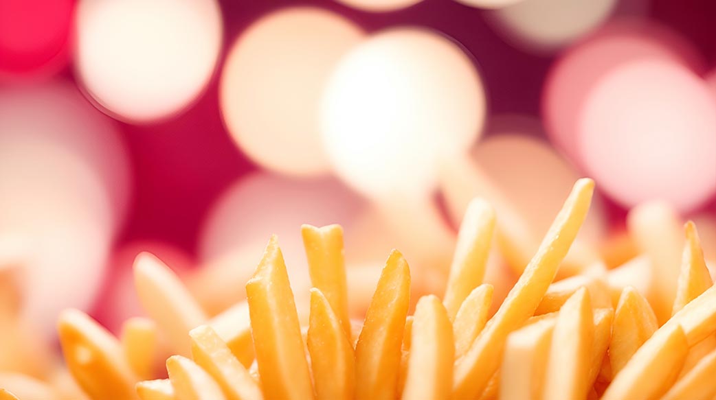 为何游客著迷于网红推荐的当地美食？