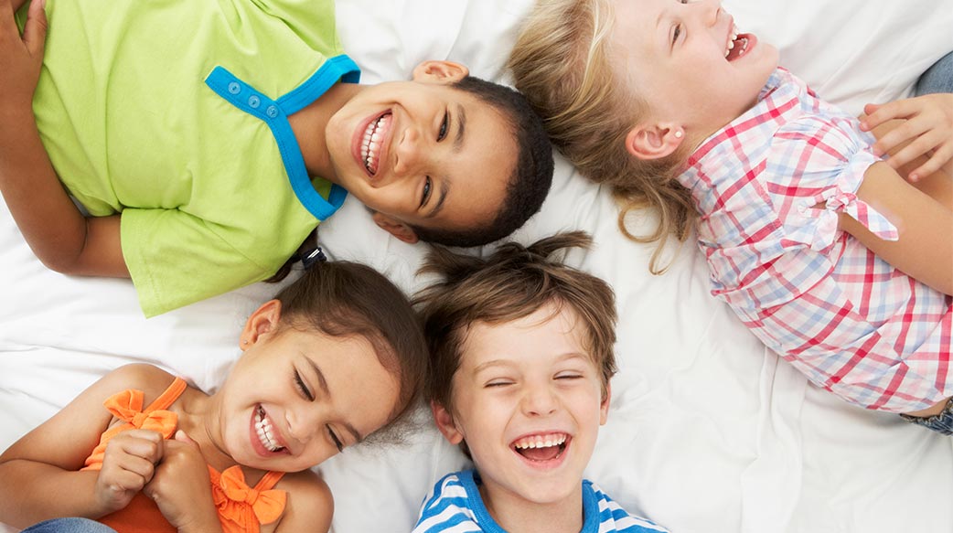 培养快乐孩子的两个关键方法