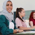 奥地利通过一项法律，禁止14岁以下女孩在学校戴头巾