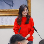 新年伊始朝野各遞橄欖枝化解僵局