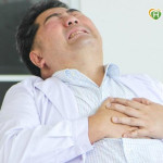 「胸口壓大石」別硬撐！40歲壯男三條血管全堵塞　醫揭心臟關鍵警訊