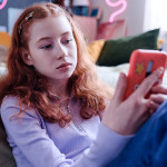 社群媒体上瘾是什么样子？