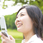 她靠“智障型手机”找回真实人生