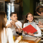 在纽约，餐厅订位平台战况空前