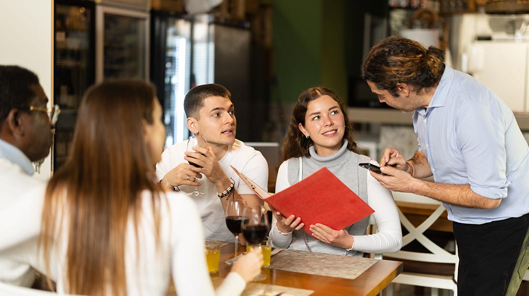 在纽约，餐厅订位平台战况空前