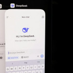 DeepSeek 大砍價 75%!華為晶片助攻,中國 AI 成本戰衝擊西方模型 DeepSeek 大砍價 75%!華為晶片助攻,中國 AI 成本戰衝擊西方模型