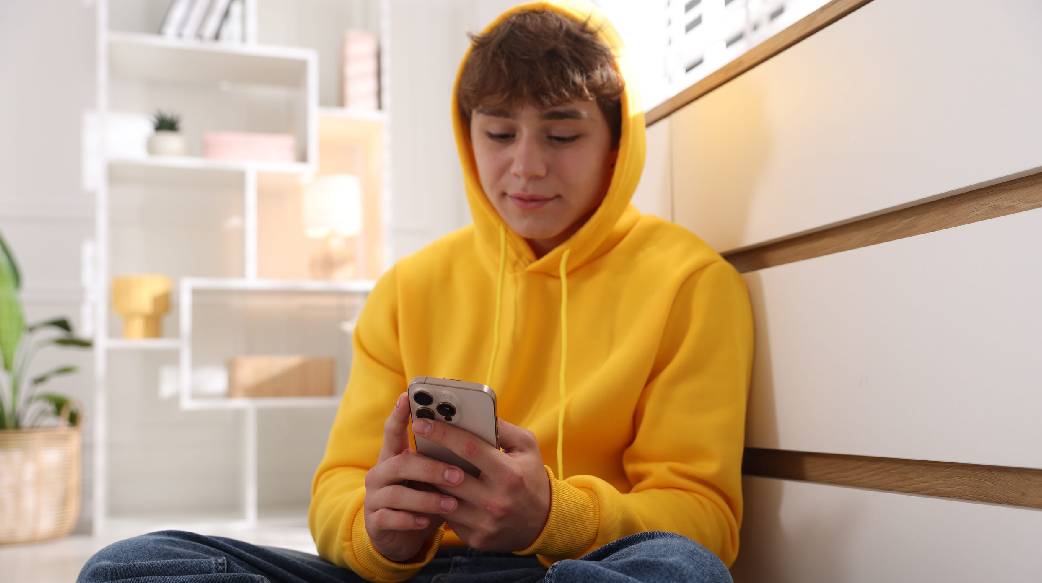 与其交青少年禁止使用3C，不如正确使用3C